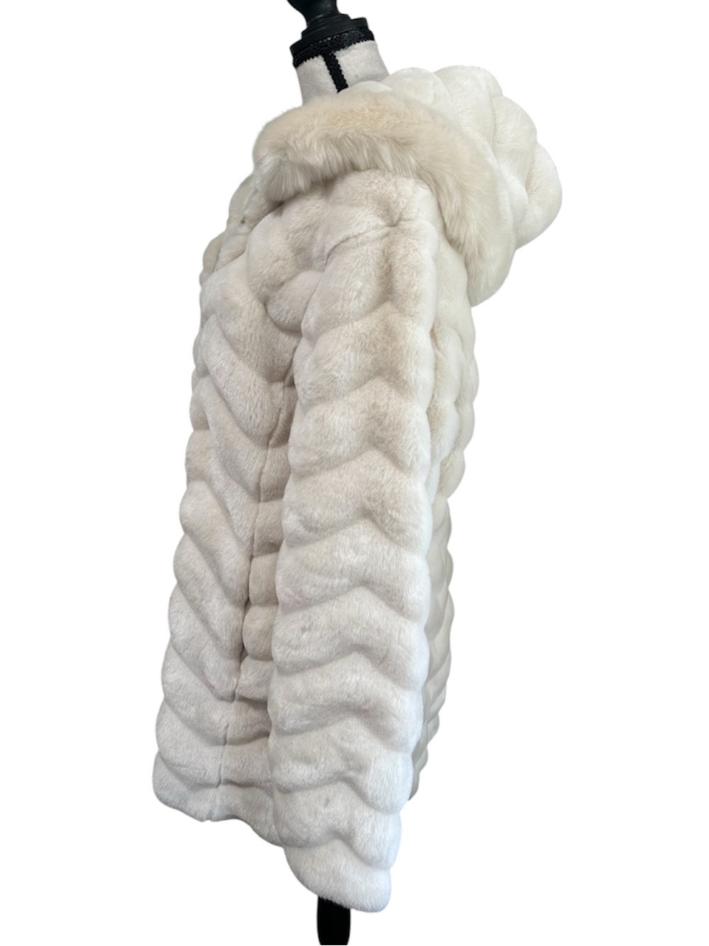Liz Claiborne Cream Faux Fur Hooded Jacket Coat - Size Medium - Picture 3 of 7